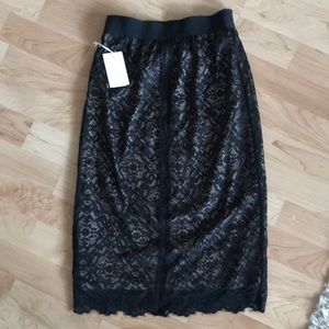Lace skirt